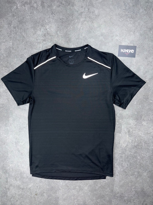 Black nike miller 1.0 T shirt