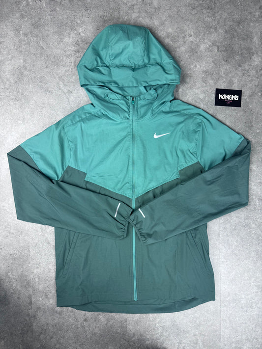 Nike vintage green repel windrunner